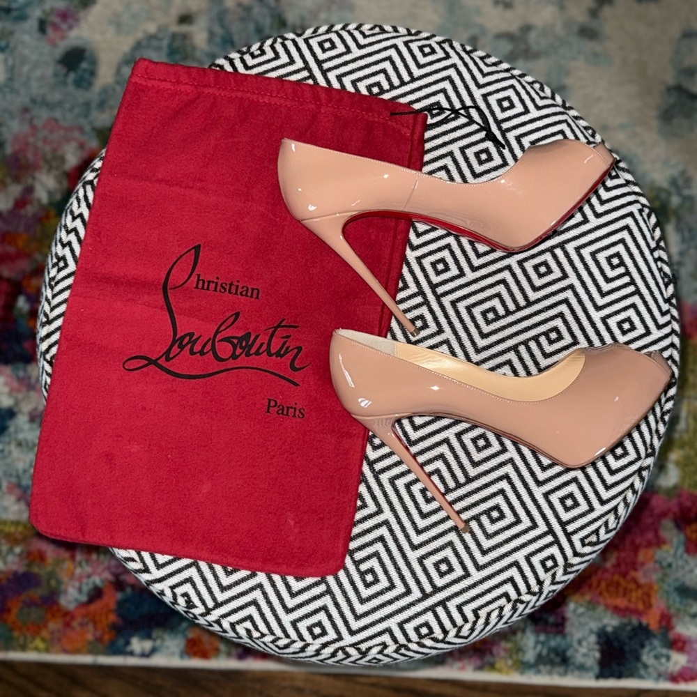 Christian Louboutin Very Privé patent leather pumps in nude - Size 38